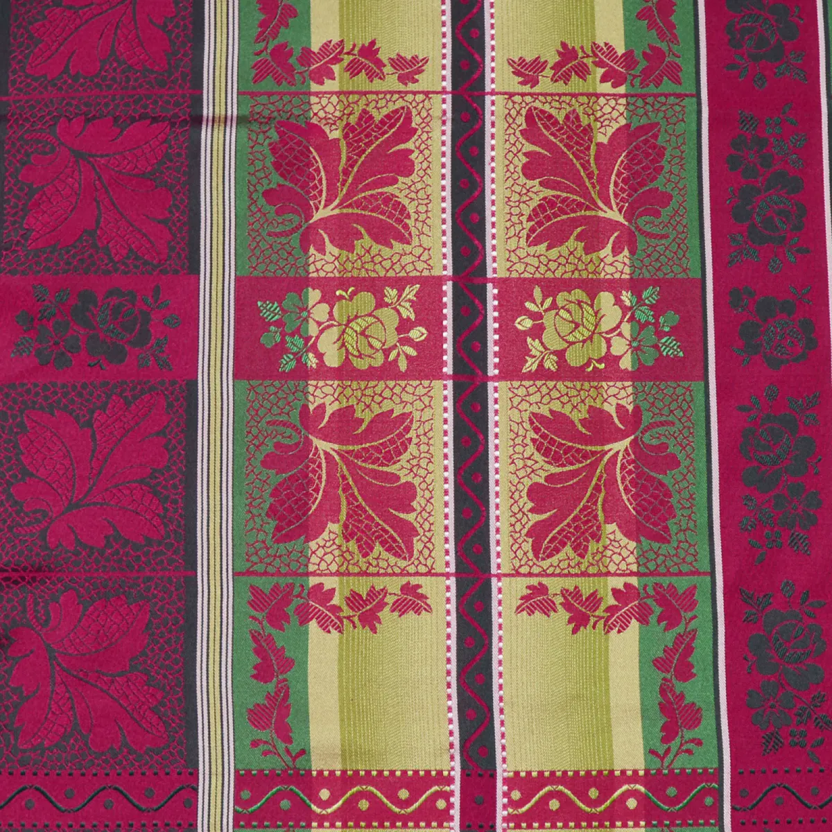 Lise  Silkeskjerf 722.200